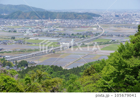 文殊山から北側 福井市方向の眺め 文殊山から北側 福井市方向の眺め 105679041