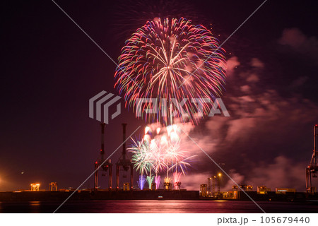 夏の終わりの夜空を彩る舞洲超花火 夏の終わりの夜空を彩る舞洲超花火 105679440