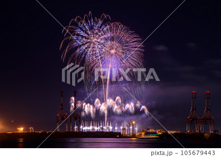 夏の終わりの夜空を彩る舞洲超花火 105679443