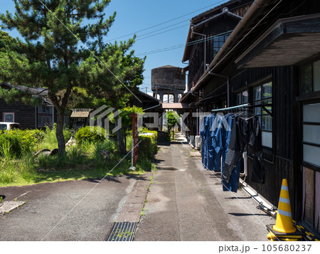 天竜浜名湖鉄道 天竜二俣駅の風景 社屋とSL用給水塔 天竜浜名湖鉄道 天竜二俣駅の風景 社屋とSL用給水塔 105680237