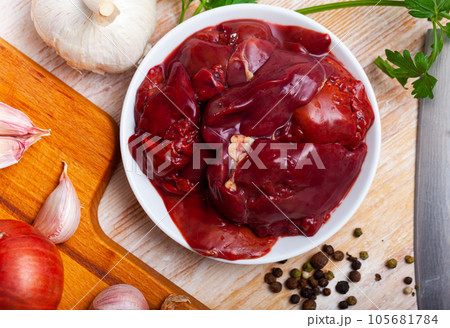 Raw chicken liver with seasonings 105681784