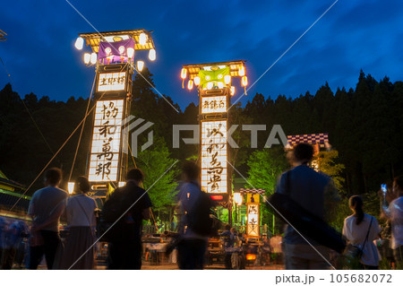 日本三大火祭りの「能登島向田の火祭」のキリコ（奉燈）｜石川県七尾市能登島 105682072