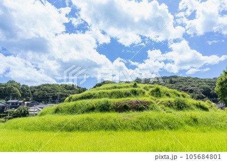 《福岡県》釜塚古墳（かまつかこふん・かまづかこふん）糸島市神在東 105684801