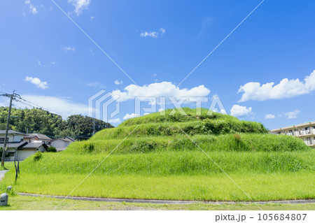 《福岡県》釜塚古墳（かまつかこふん・かまづかこふん）糸島市神在東 105684807