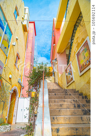 アメリカンビレッジ 沖縄 観光 北谷 カラフル 観光地 旅行 105692114