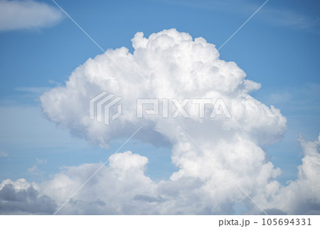 夏の空 青空 晴れ 夏素材 【神奈川県】 夏の空 青空 晴れ 夏素材 【神奈川県】 105694331