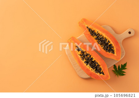 パパイヤ パパイア フルーツ 105696821