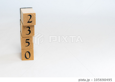 木ブロック　数字　2350 105698495