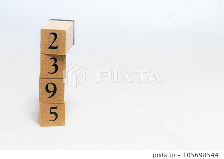 木ブロック　数字　2395 105698544