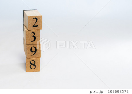 木ブロック　数字　2398 105698572