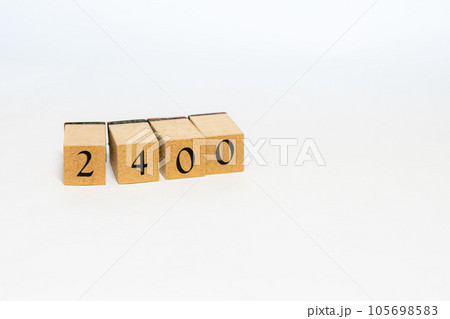 木ブロック 数字 2400 木ブロック 数字 2400 105698583