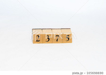 木のブロック 数字 2375 木のブロック 数字 2375 105698690