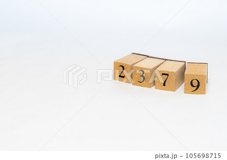 木のブロック 数字 2379 木のブロック 数字 2379 105698715