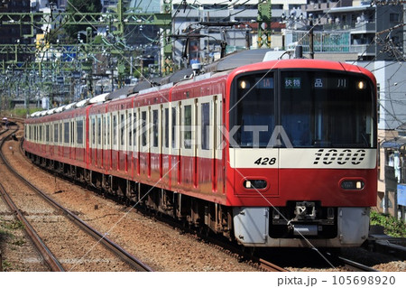 京浜急行　1000形（12両）　京急東神奈川駅 105698920