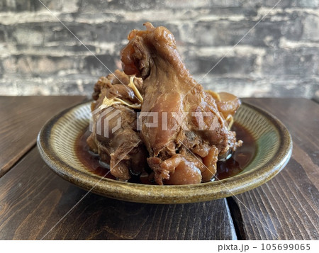 手羽元の醤油煮 105699065