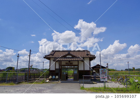 夏の無人駅(大宝駅) 夏の無人駅(大宝駅) 105699107