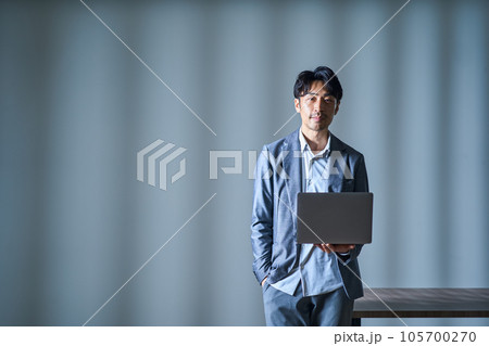 男性 ビジネス 男性 ビジネス 105700270