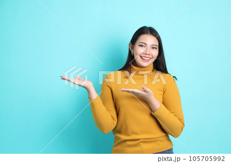 Cute Asain Woman Cute Asain Woman 105705992