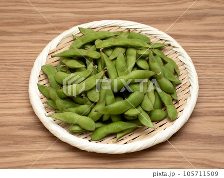 生の枝豆　茶豆 105711509