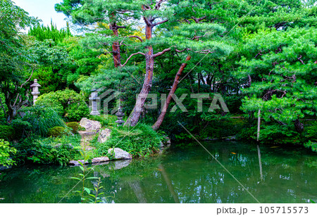 京都、白砂村荘の庭園 105715573