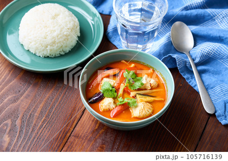 レッドカレー 105716139
