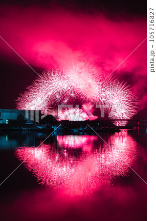 花火と海のリフレクション 105716827