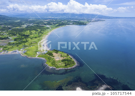 北海道 アルトリ岬を空撮 105717544