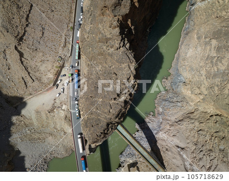 Aerial view of  traffic jam on the road to Lhasa,318trail in tibet, China 105718629