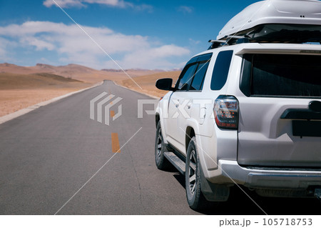 Car road trip in tibet, China Car road trip in tibet, China 105718753