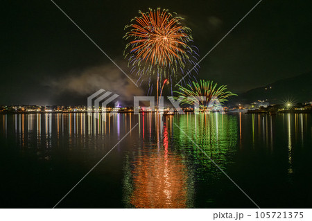 花火に照らされる口之津港 マリンフェスタinくちのつ 花火に照らされる口之津港 マリンフェスタinくちのつ 105721375
