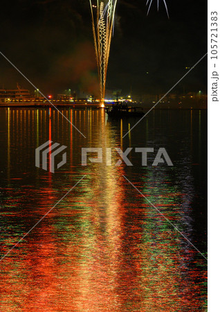 花火に照らされる口之津港　マリンフェスタinくちのつ 105721383