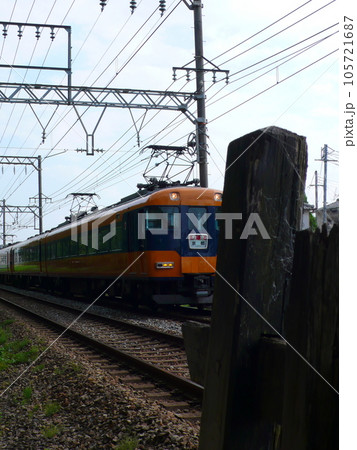 観光列車 電車 列車 105721687