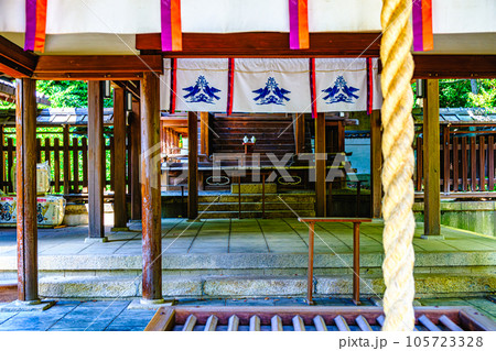 京都、新熊野神社の本殿 105723328