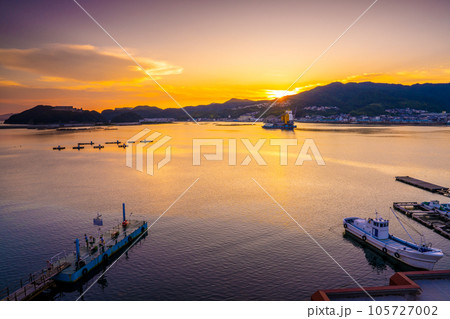 海上ホテルの部屋から海をのぞむ 105727002