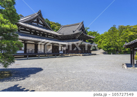 京都　泉涌寺　仏殿・舎利殿 105727549