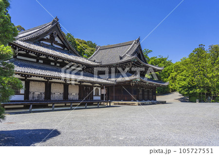 京都　泉涌寺　仏殿・舎利殿 105727551