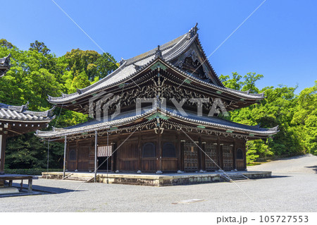 京都　泉涌寺　仏殿 105727553