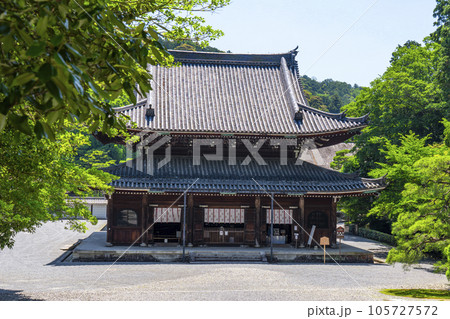 京都　泉涌寺　仏殿 105727572