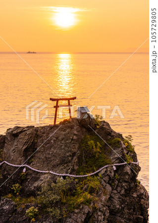 網掛岩の夕日 105729805