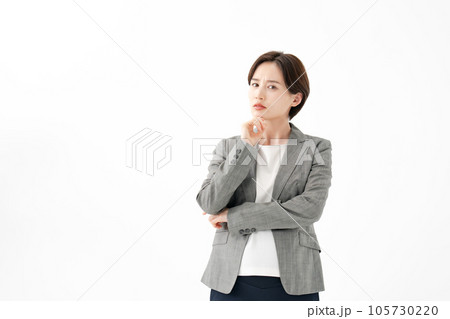 女性 悩む ビジネス 女性 悩む ビジネス 105730220