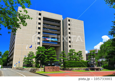 【福井県】快晴の福井県庁舎 【福井県】快晴の福井県庁舎 105733001