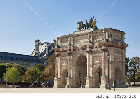 Arc de Triomphe du Carrousel in Paris Arc de Triomphe du Carrousel in Paris 105734339