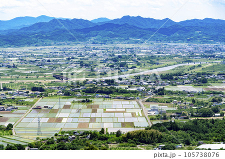 地方の田園風景 地方の田園風景 105738076