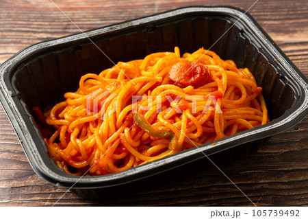 冷凍食品のナポリタン 冷凍食品のナポリタン 105739492