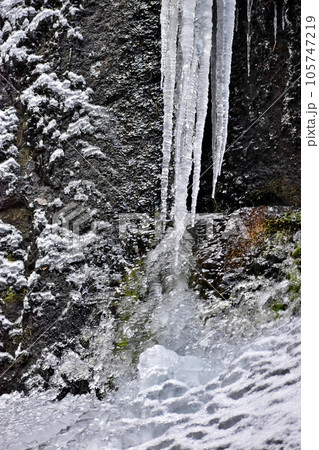 妹背の滝 広島 滝 氷瀑 妹背の滝 広島 滝 氷瀑 105747219