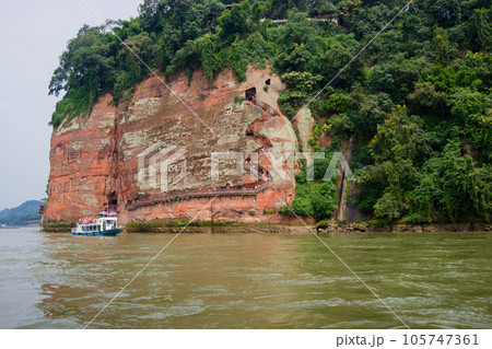 楽山大仏~桟道~(中国-楽山市) 楽山大仏~桟道~(中国-楽山市) 105747361