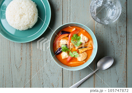 レッドカレー 105747872