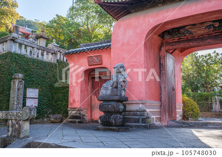 崇福寺 第一峰門（国宝） 105748030