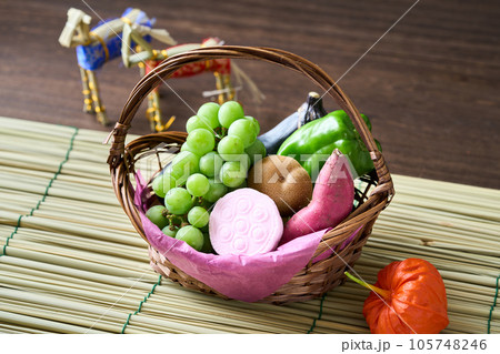 お盆のお供え物 お盆のお供え物 105748246