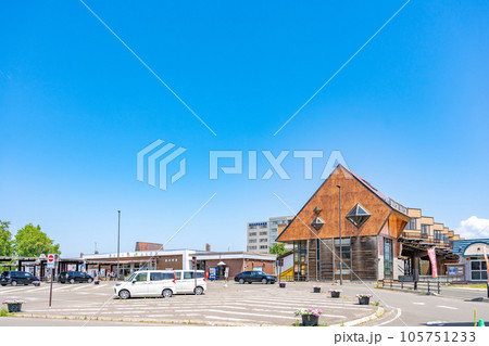 富良野駅前　東5条通　ポッポブリッジ 105751233